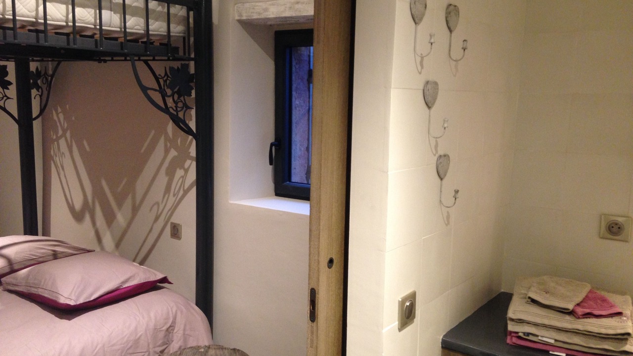 Photo of Bedroom in Roussillon