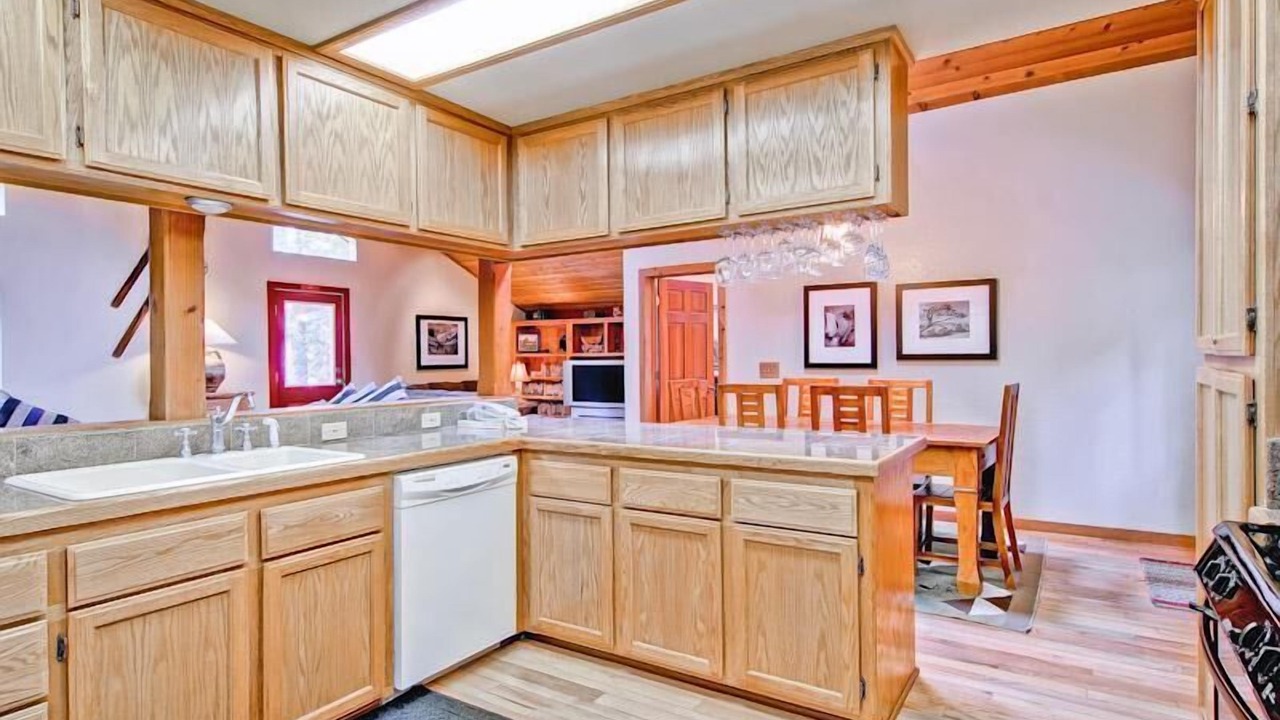 Photo of Kitchen in Yosemite West