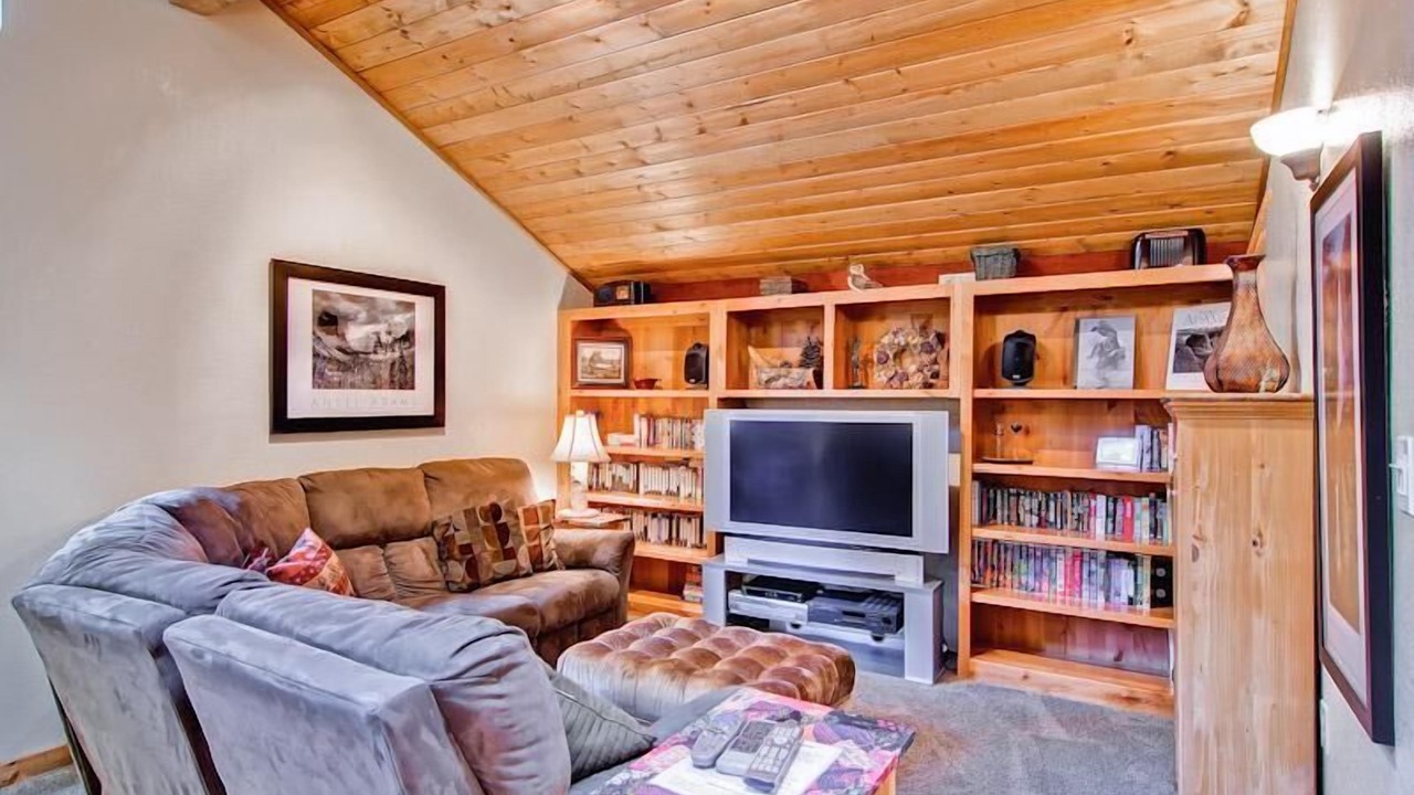Photo of Livingroom in Yosemite West