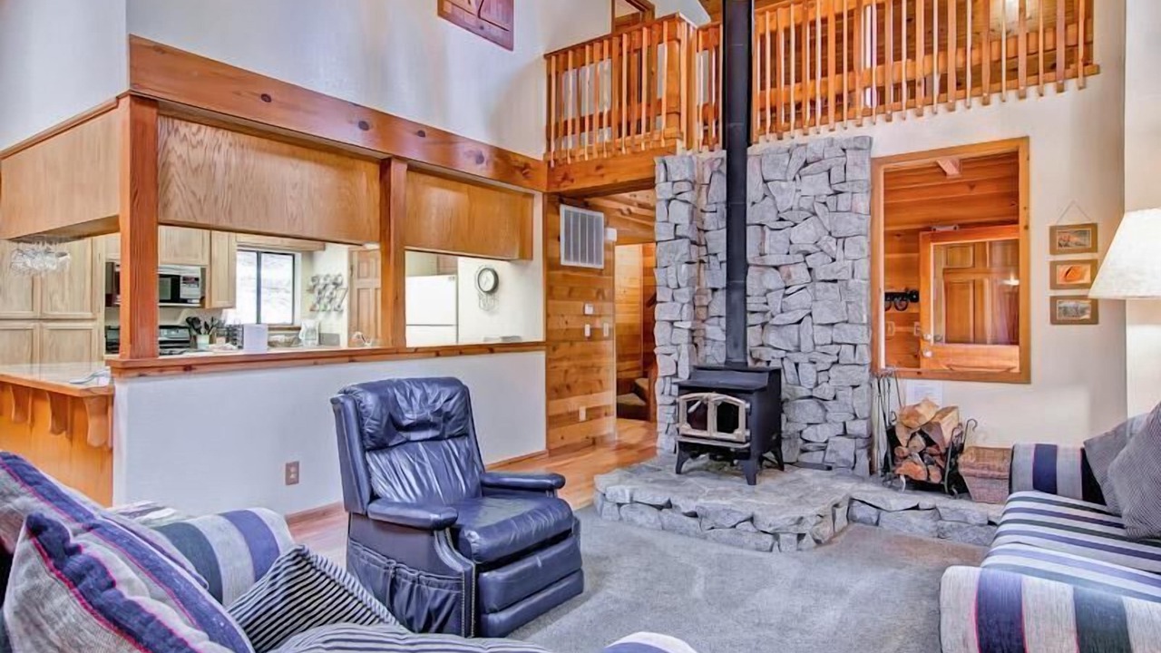 Photo of Livingroom in Yosemite West