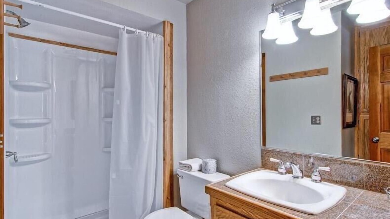 Photo of Bathroom in Yosemite West