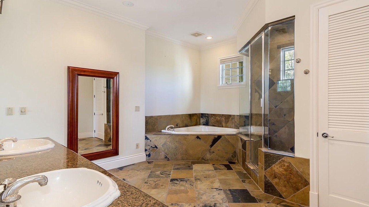 Photo of Bathroom in Idlewyld