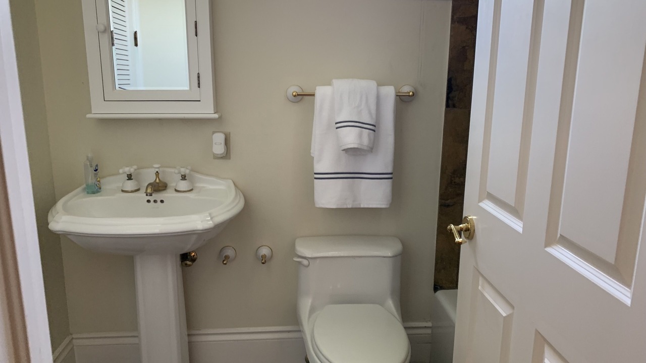 Photo of Bathroom in Idlewyld