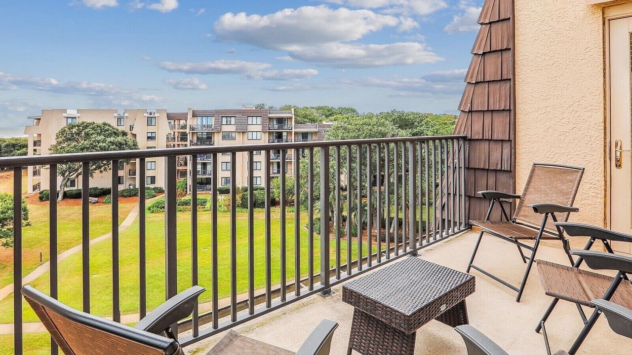 Photo of Patio Balcony in Folly Field