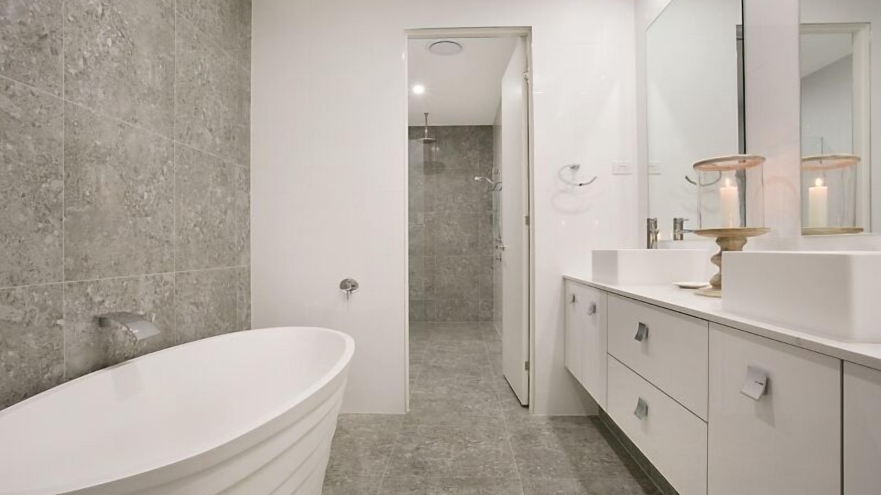Photo of Bathroom in Broadbeach Waters