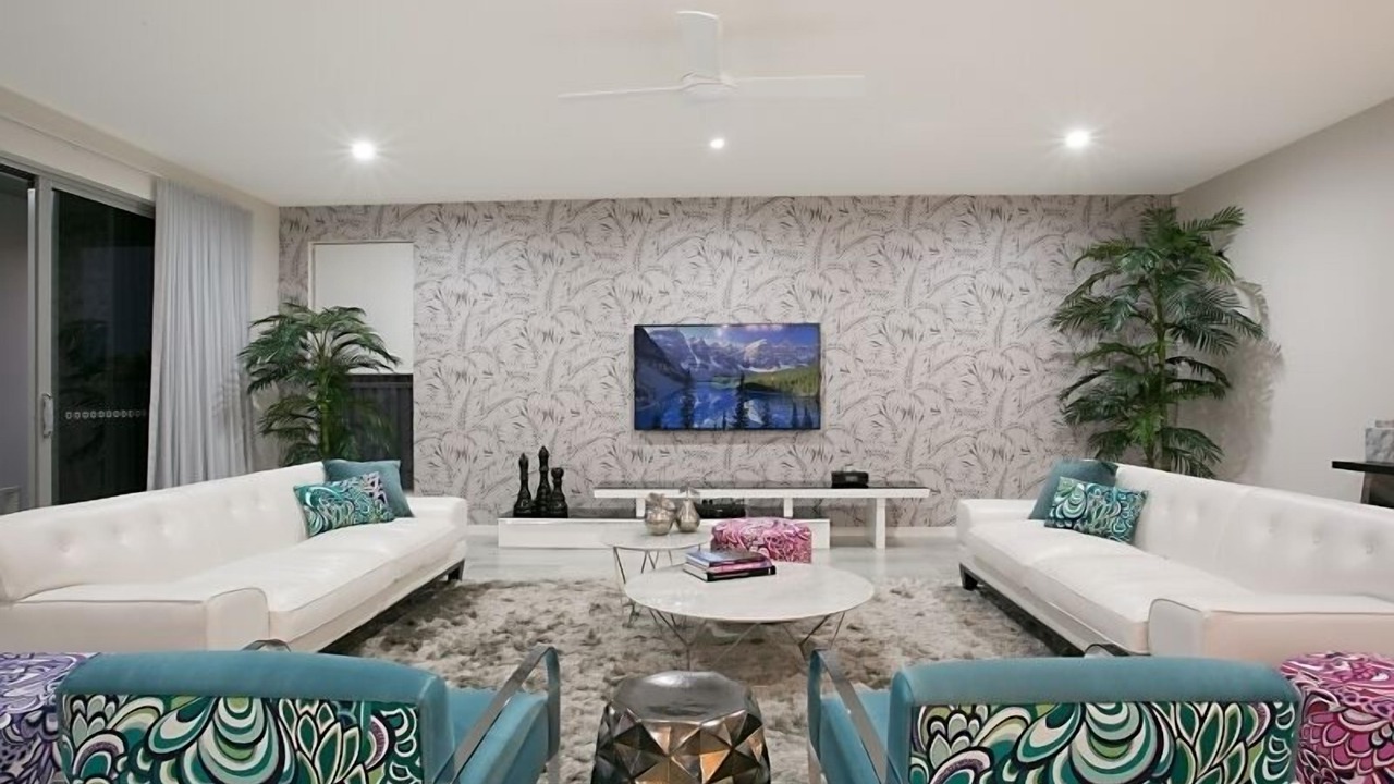 Photo of Livingroom in Broadbeach Waters