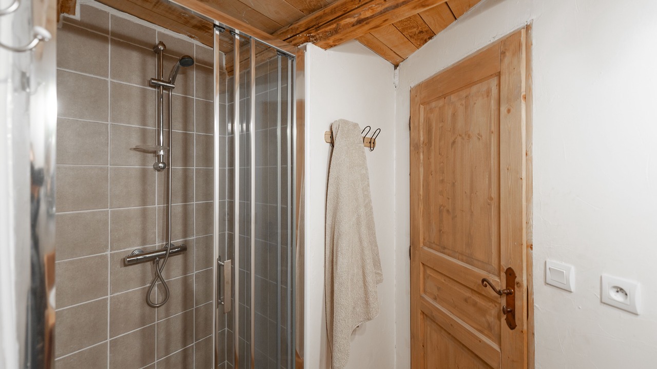 Photo of Bathroom in Praranger