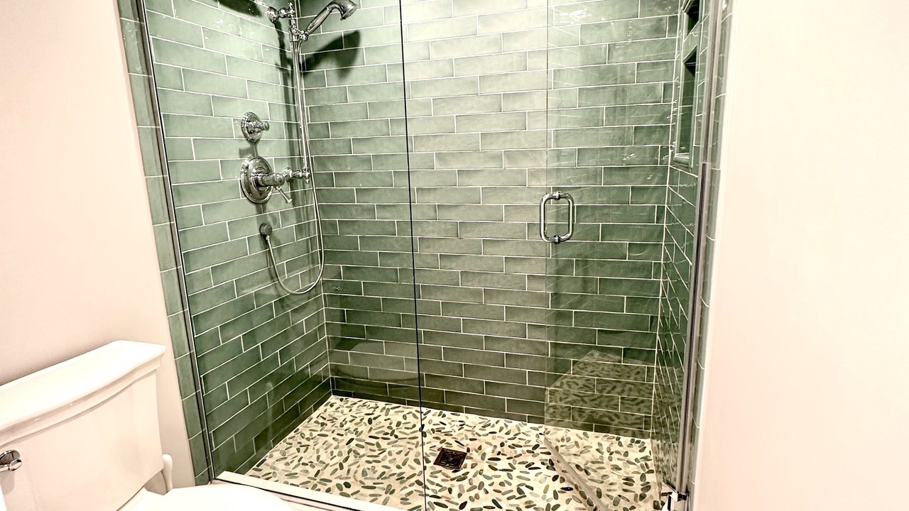 Photo of Bathroom in Park Shore
