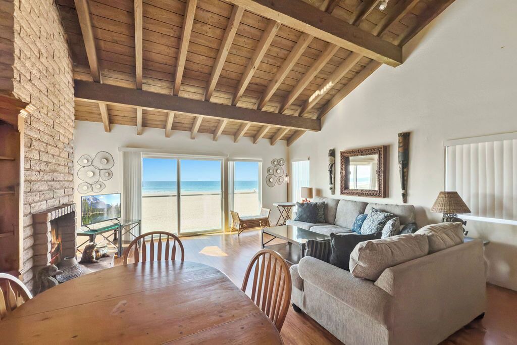 Photo of Livingroom in West Newport