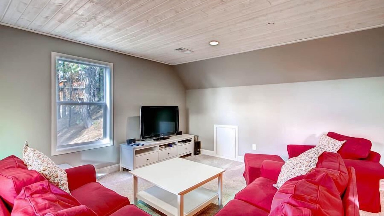 Photo of Livingroom in Yosemite West