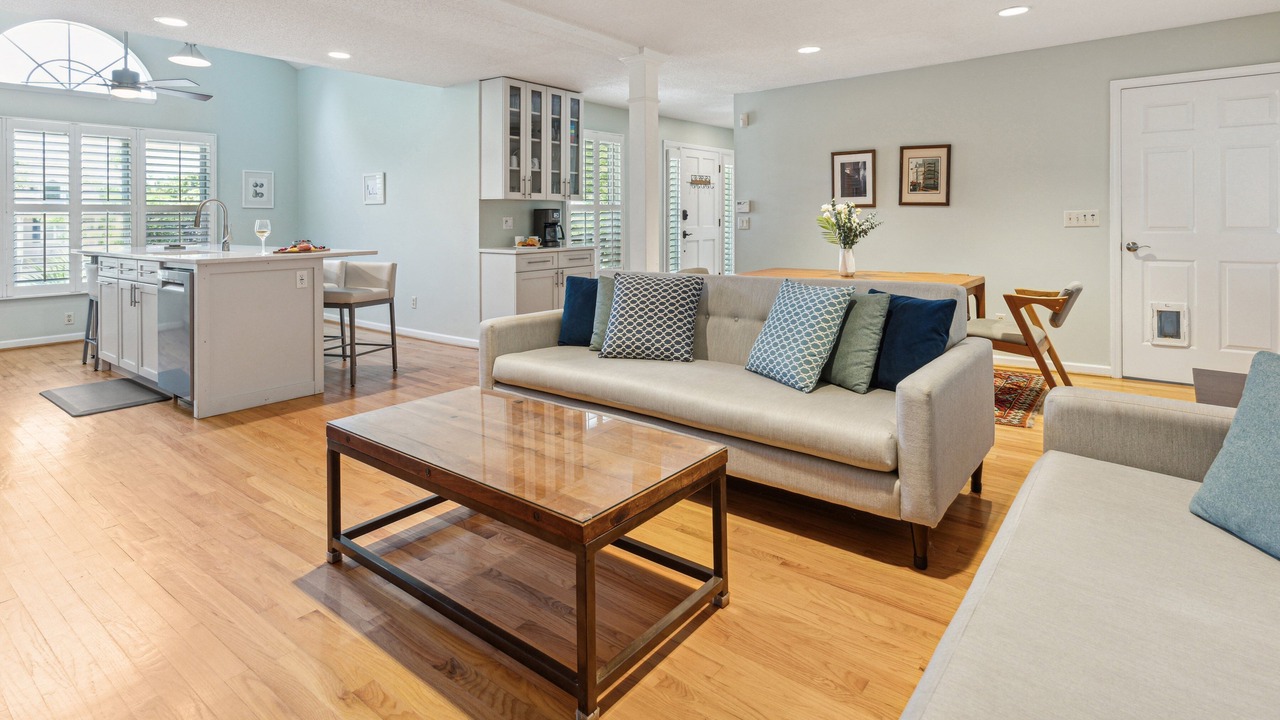 Photo of Livingroom in Sunset Point