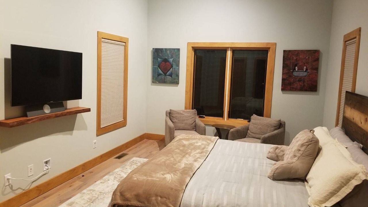 Photo of Bedroom in Asheville