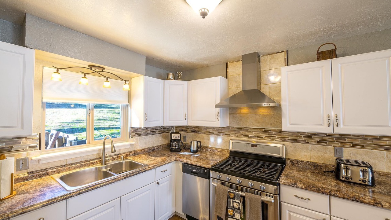 Photo of Kitchen in Yosemite Forks