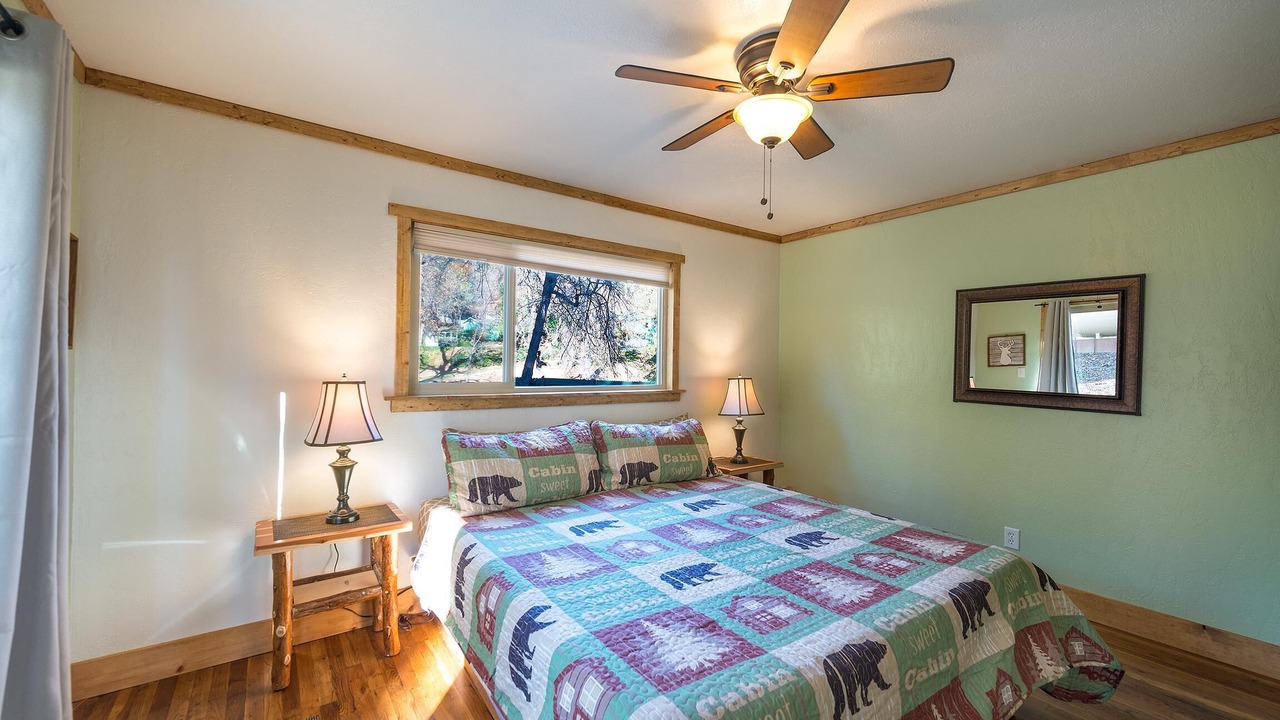 Photo of Bedroom in Yosemite Forks