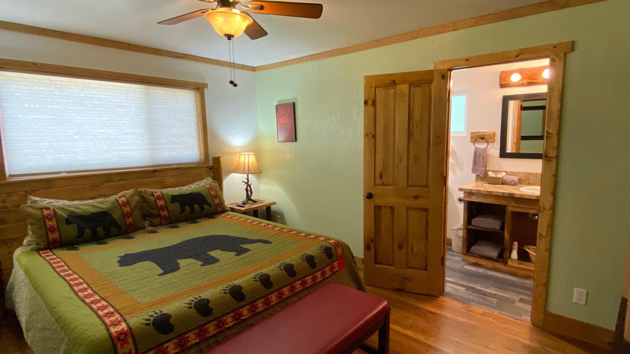 Photo of Bedroom in Yosemite Forks