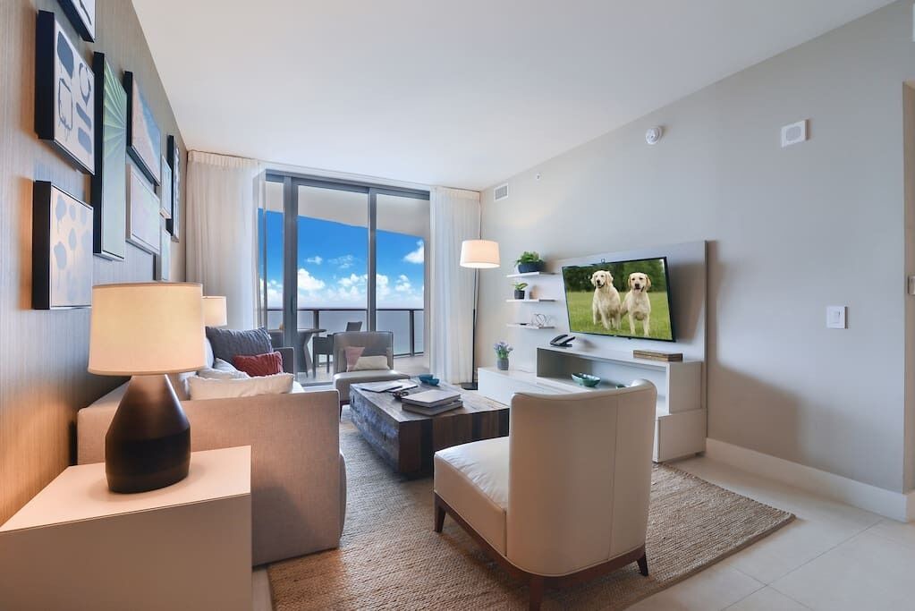 Photo of Livingroom in Hollywood South Central Beach