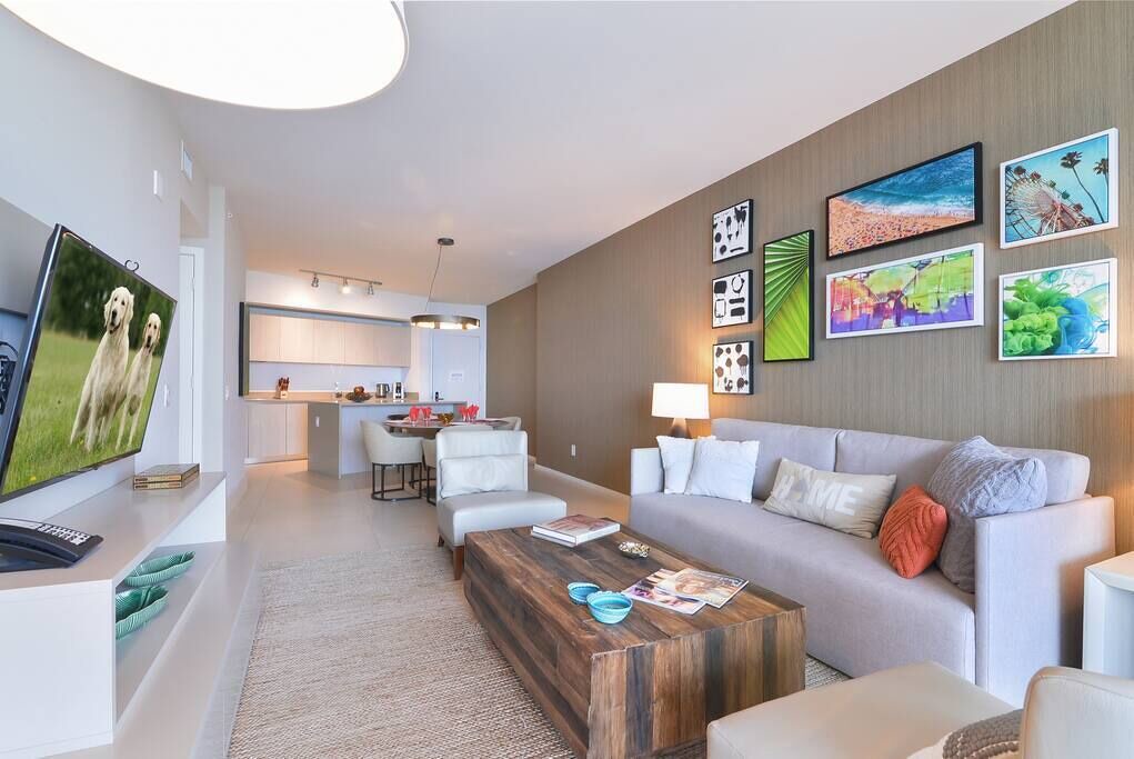 Photo of Livingroom in Hollywood South Central Beach