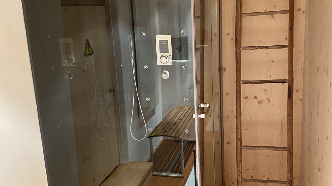 Photo of Bathroom in Curaglia