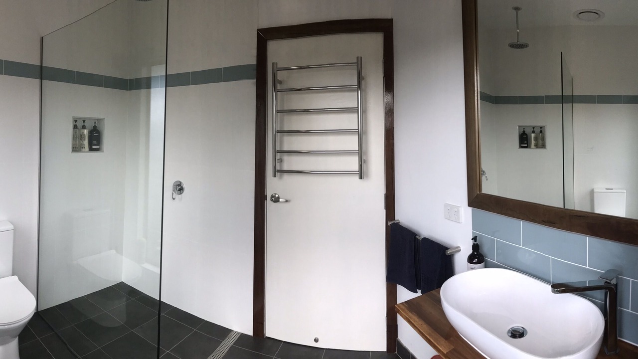Photo of Bathroom in Main Arm
