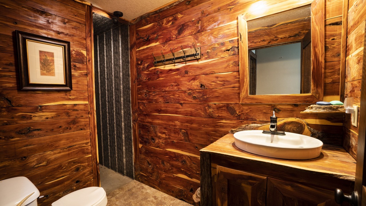 Photo of Bathroom in Udall