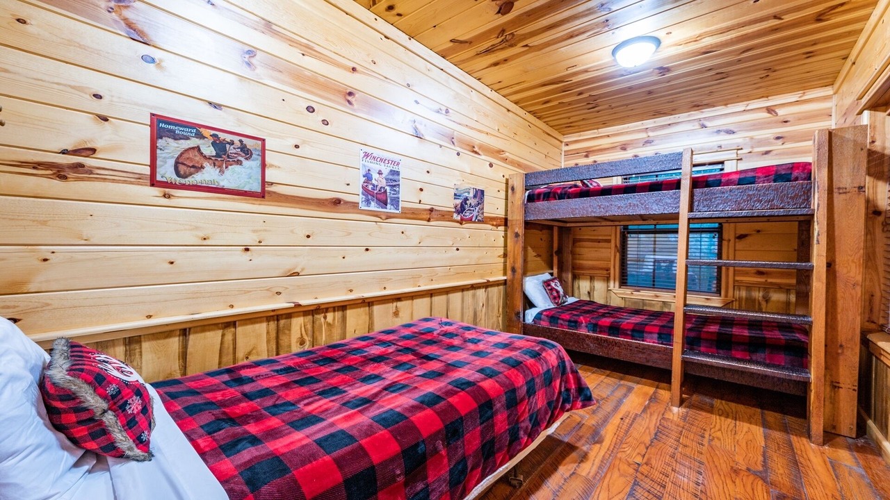 Photo of Bedroom in Broken Bow