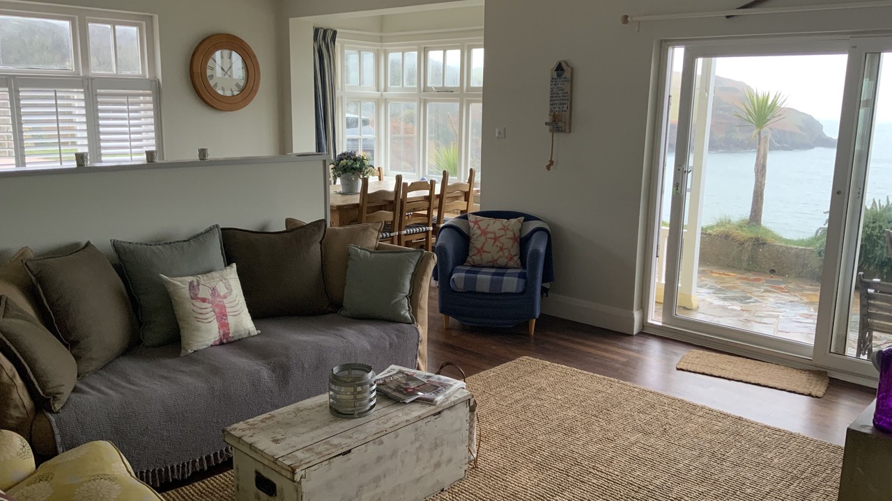 Photo of Livingroom in Hope-Cove