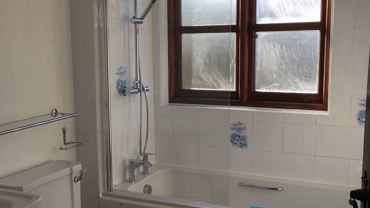 Photo of Bathroom in Trewen