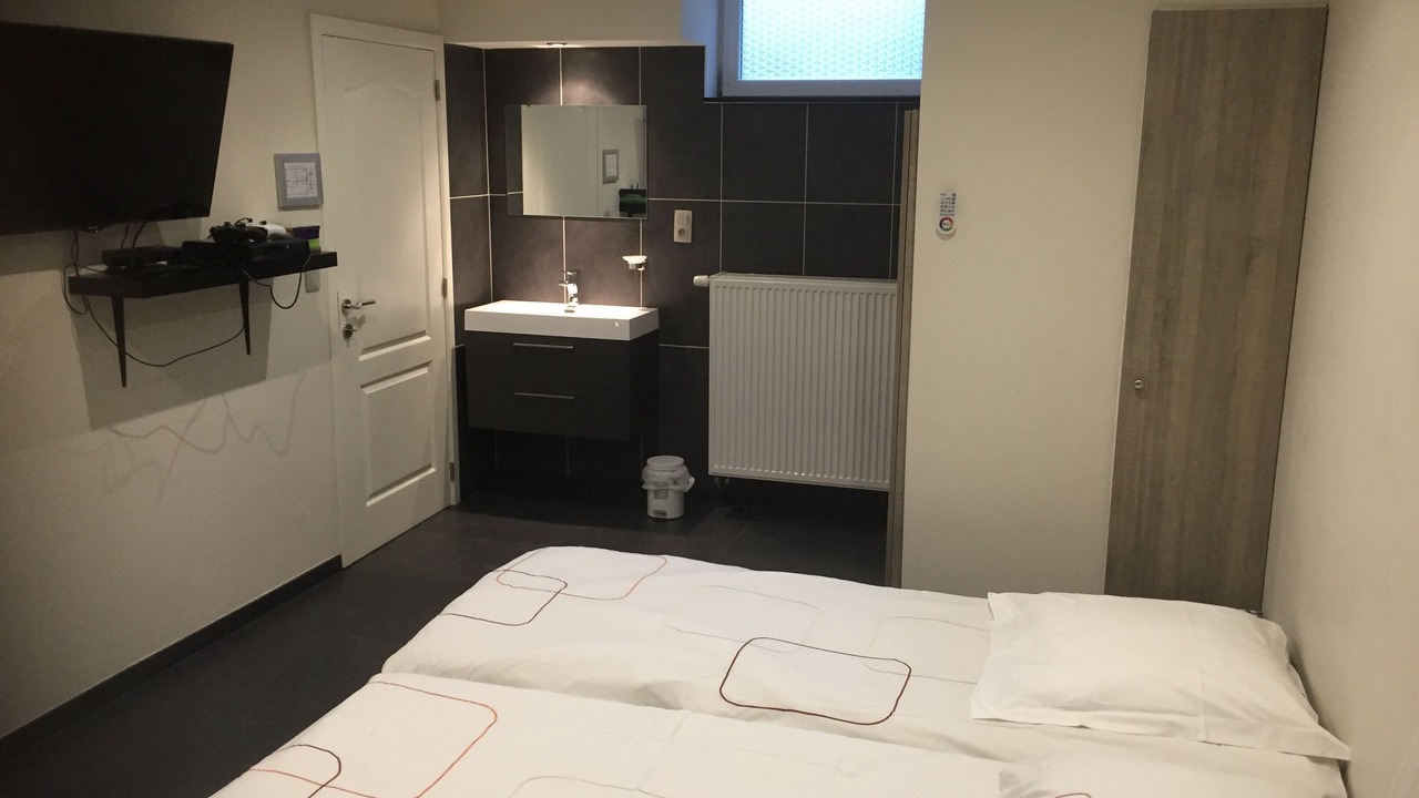 Photo of Bedroom in Grand Coo