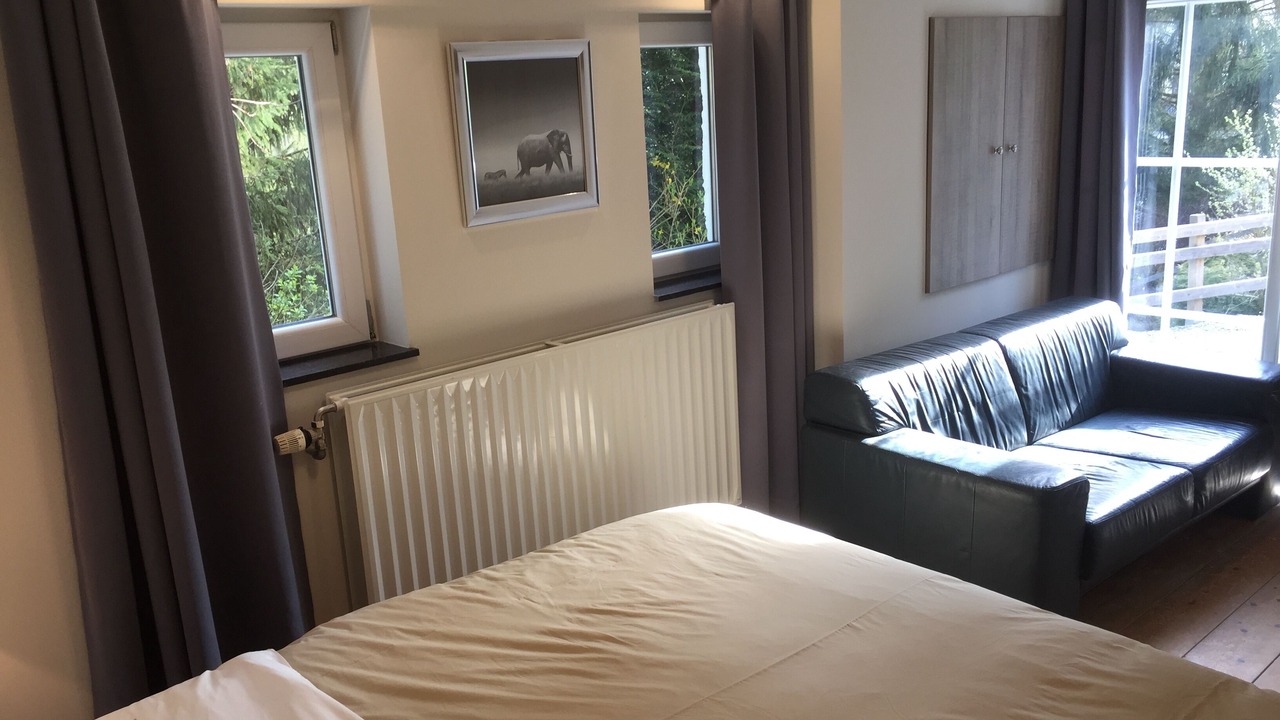 Photo of Bedroom in Grand Coo