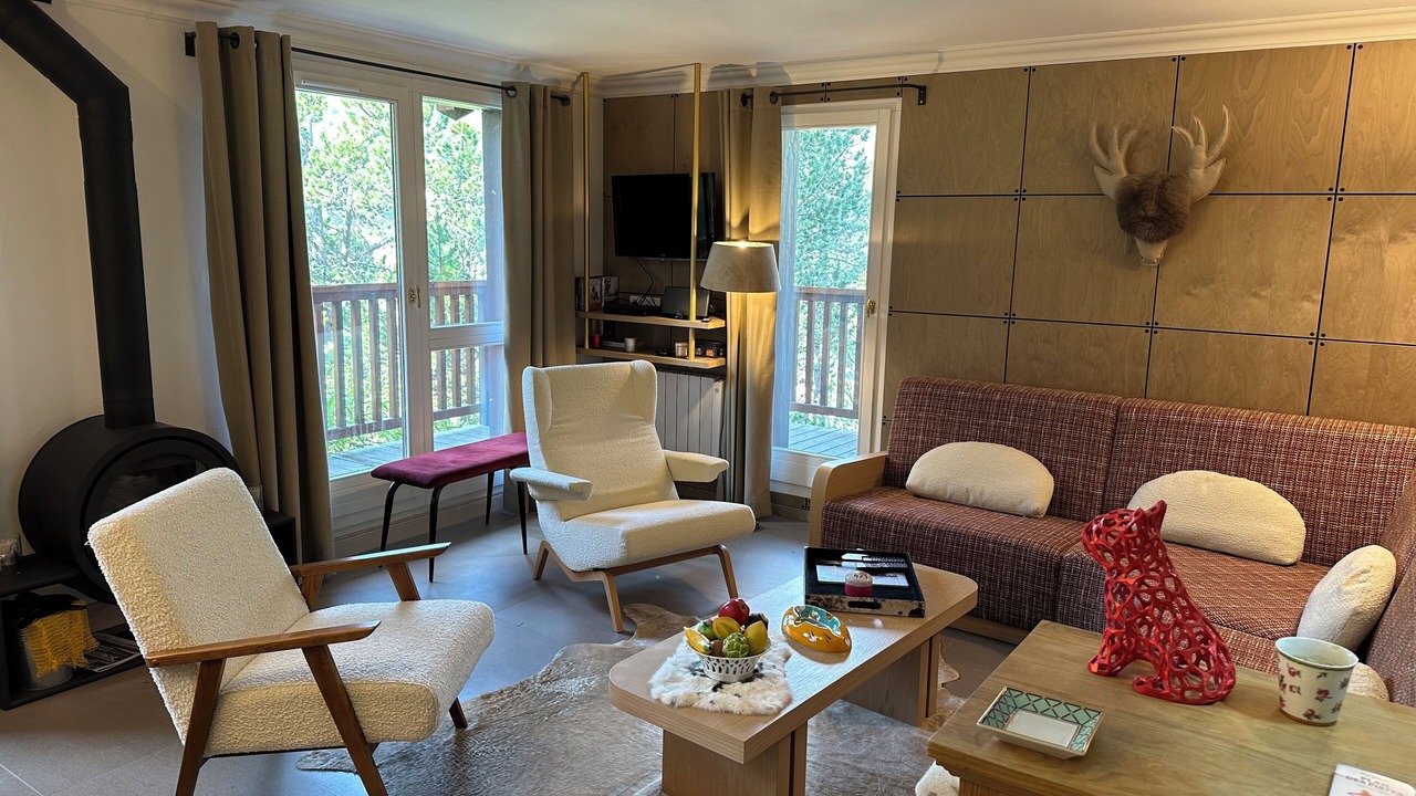 Photo of Livingroom in Arc-2000