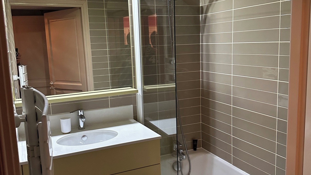 Photo of Bathroom in Arc-2000