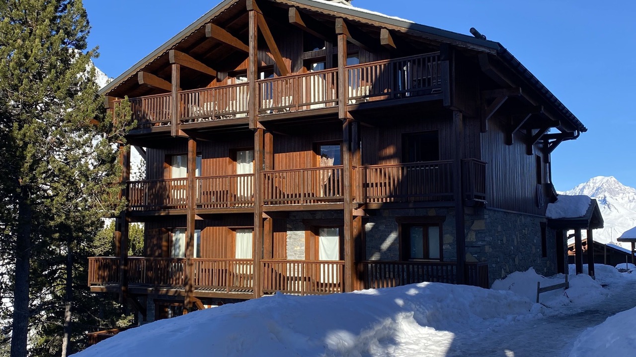 Photo of Outdoor in Arc-2000