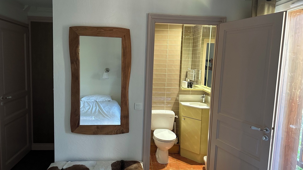 Photo of Bathroom in Arc-2000