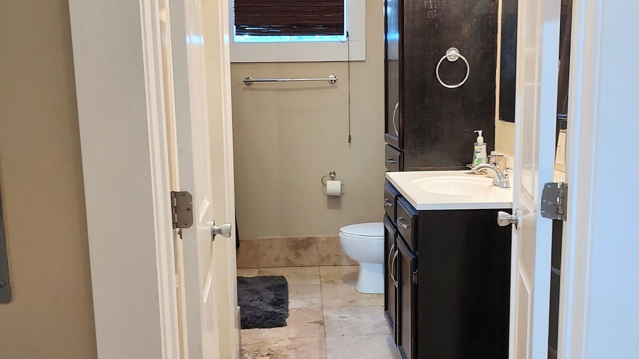 Photo of Bathroom in Metropolitan