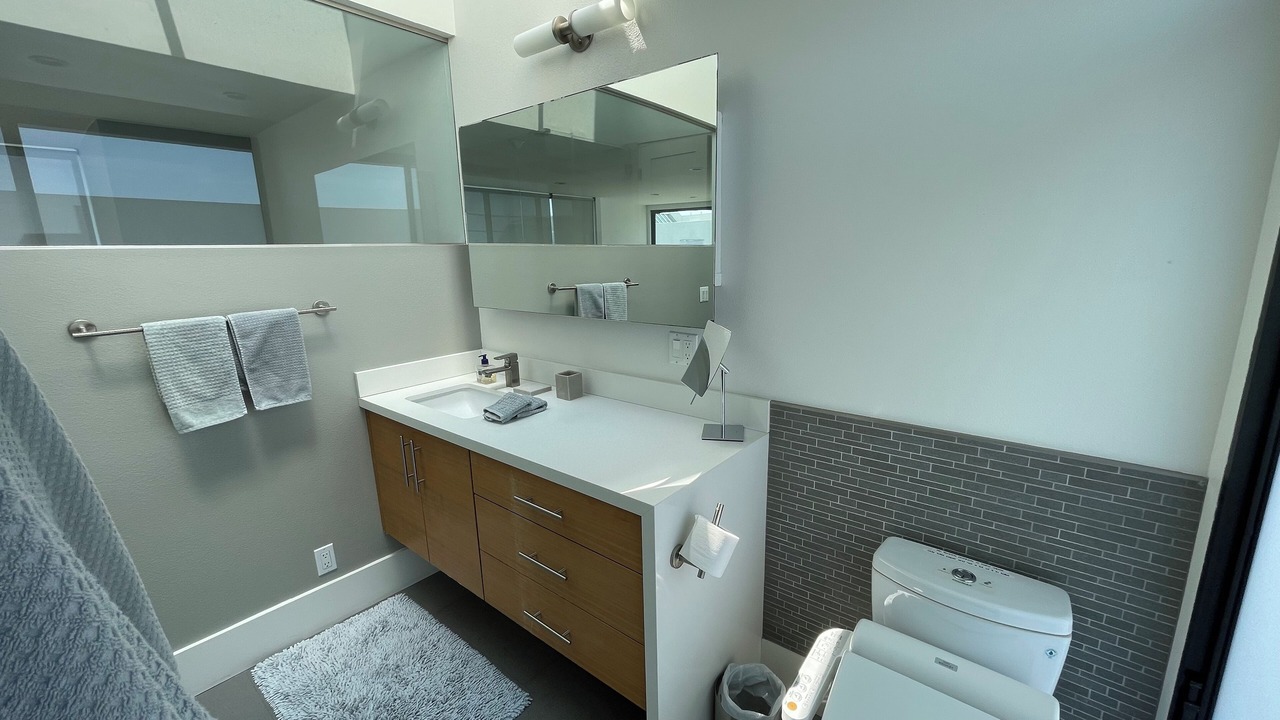 Photo of Bathroom in Marina Peninsula