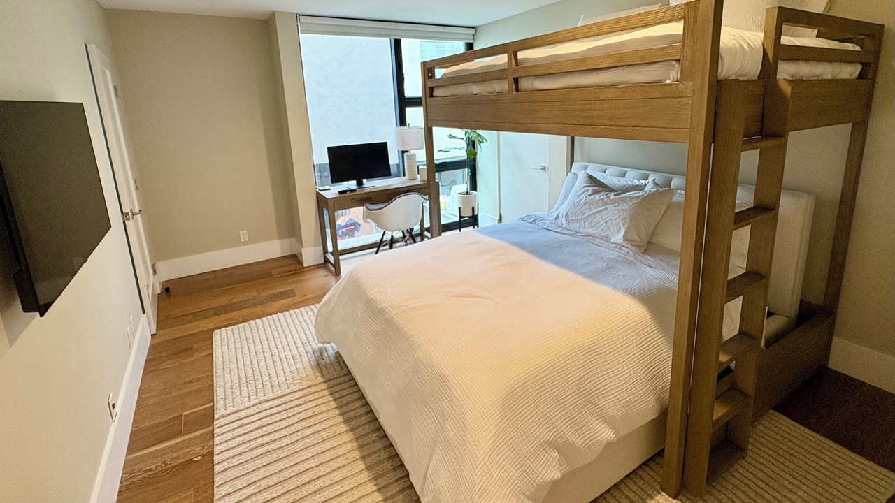 Photo of Bedroom in Marina Peninsula
