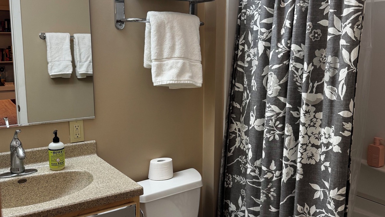 Photo of Bathroom in Decorah