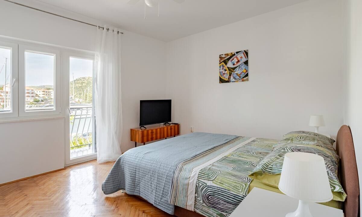 Photo of Bedroom in Marina