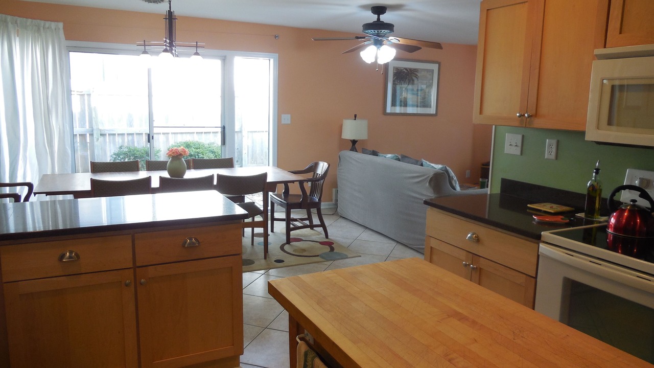 Photo of Bedroom in Country Club Estates