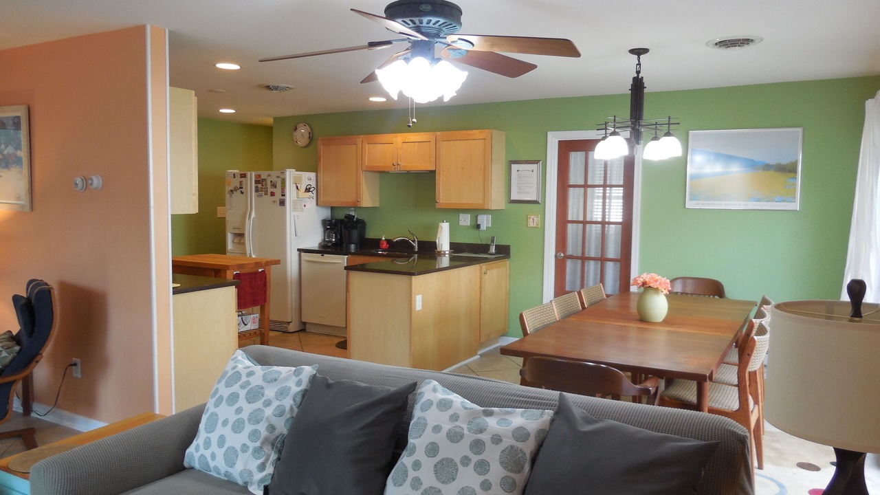 Photo of Bedroom in Country Club Estates