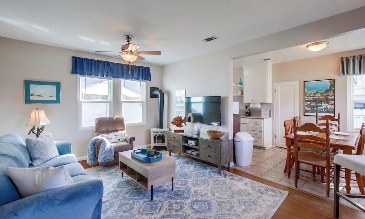Photo of Bedroom in Pacific Beach