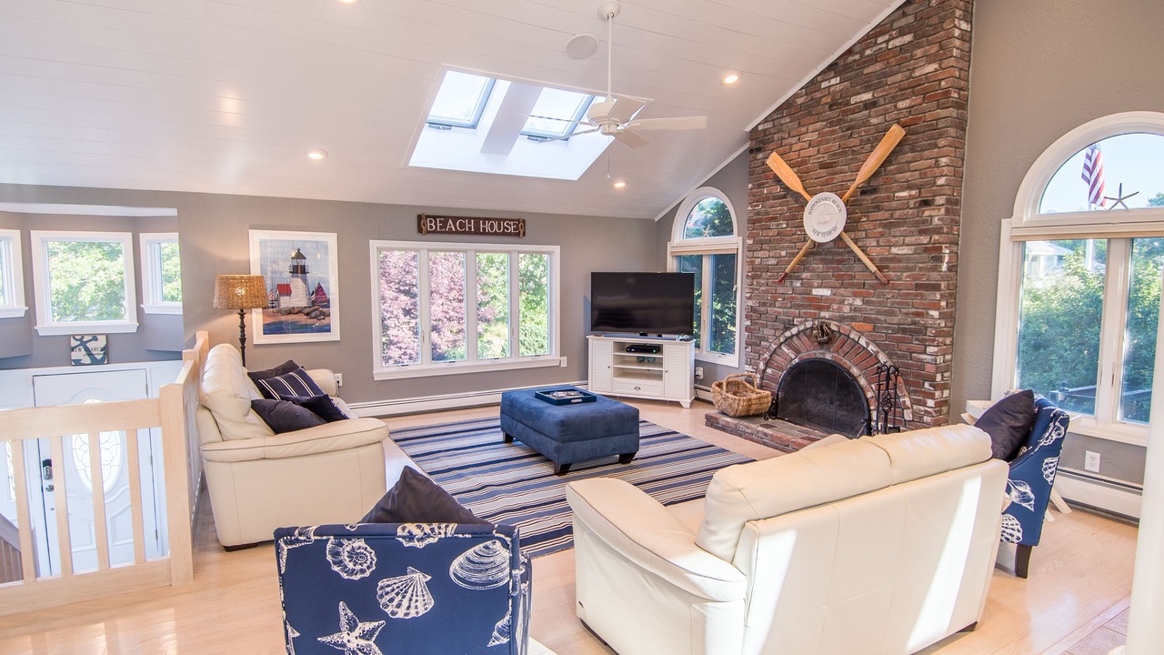 Photo of Livingroom in Mashpee