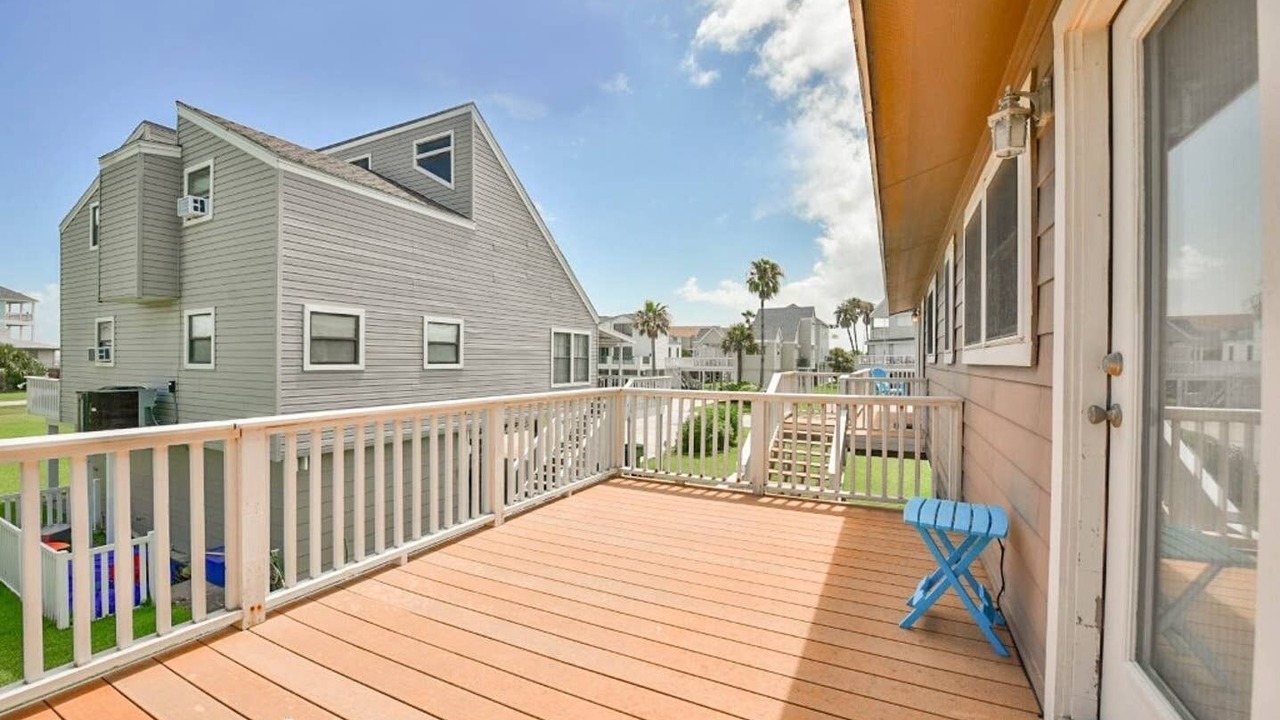 Photo of Patio Balcony in Pirates Beach