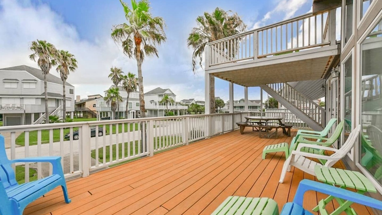 Photo of Patio Balcony in Pirates Beach