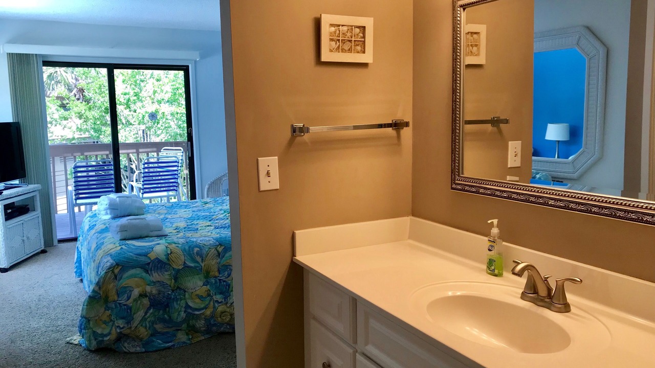 Photo of Bathroom in Palmetto Dunes