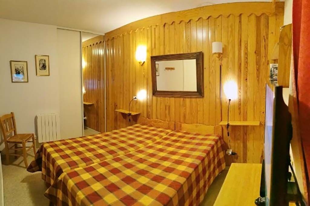 Photo of Bedroom in Montclar