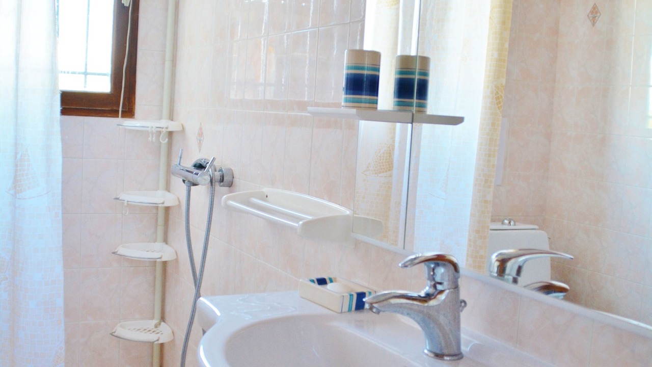 Photo of Bathroom in Upaix