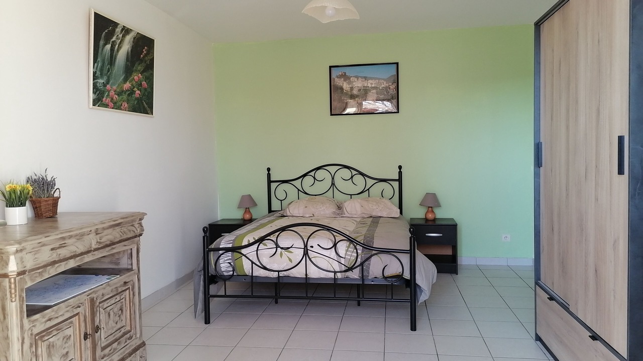 Photo of Bedroom in Upaix