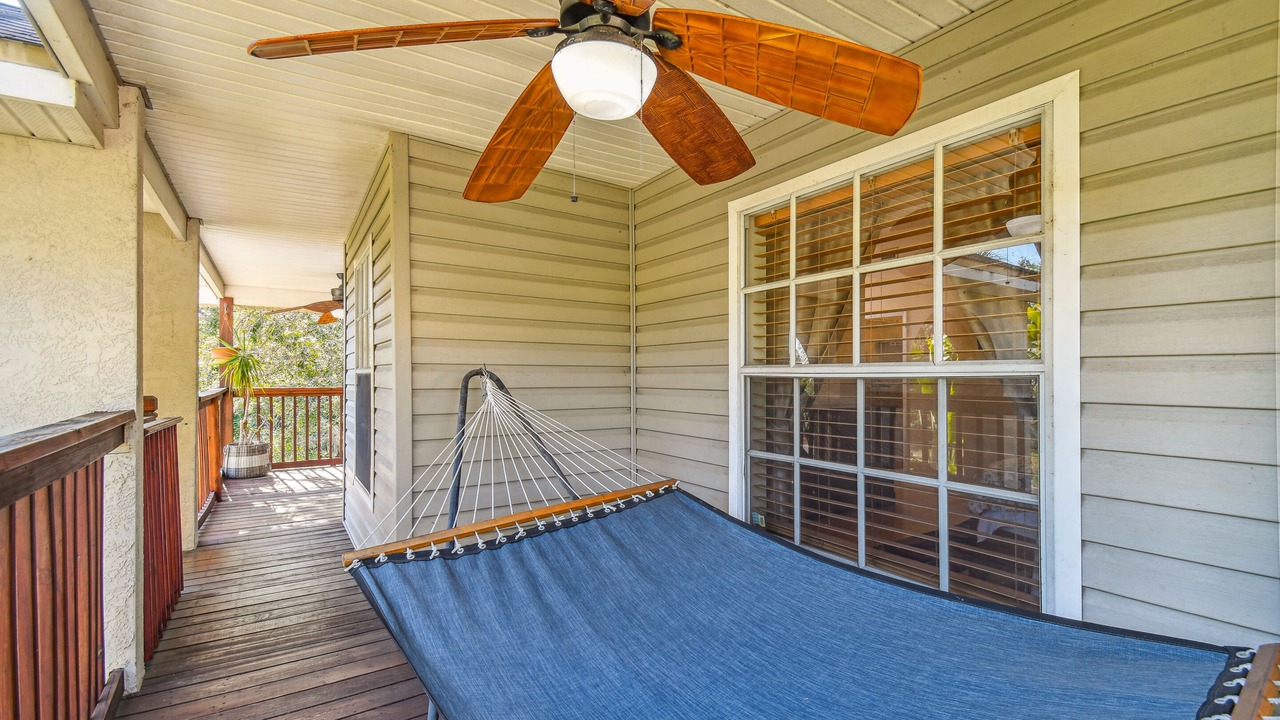 Photo of Patio Balcony in Town 'n' Country