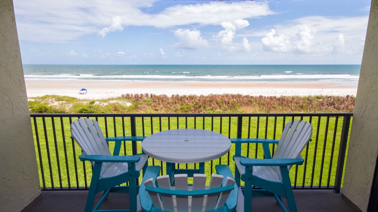Photo of Patio Balcony in Crescent Beach